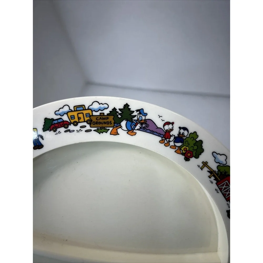 Vintage Superseal Walt Disney Plastic Children's Dinnerwear Kitchen Plate